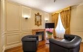 Туры в отель Hotel Rua Frati 48 in San Francesco