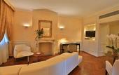 Туры в отель Hotel Rua Frati 48 in San Francesco