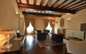 Туры в отель Hotel Rua Frati 48 in San Francesco