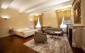 Туры в отель Hotel Rua Frati 48 in San Francesco