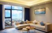 Туры в отель Ramada Plaza by Wyndham Dongxing Citycenter