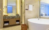 Туры в отель Ramada Plaza by Wyndham Dongxing Citycenter