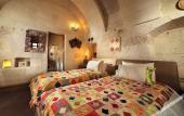 Туры в отель Pigeon Hotel
