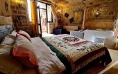 Туры в отель Pigeon Hotel
