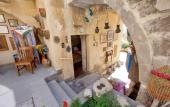 Туры в отель Pigeon Hotel