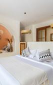 Туры в отель White Goose Boutique Hotel