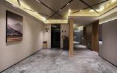 Туры в отель Atour Hotel Golden Eagle Plaza, West Lake Road, Suqian