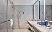 Туры в отель Renaissance Zhuhai