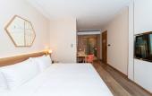 Туры в отель Rezen Longuu Hotel (Shenzhen Longgang Universiade Center Station)