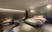 Туры в отель Wyndham Grand Plaza Royale Peach Blossom Hot Springs Resort Hunan