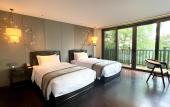 Туры в отель Wyndham Grand Plaza Royale Peach Blossom Hot Springs Resort Hunan