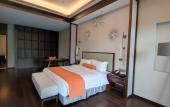 Туры в отель Wyndham Grand Plaza Royale Peach Blossom Hot Springs Resort Hunan