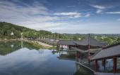 Туры в отель Wyndham Grand Plaza Royale Peach Blossom Hot Springs Resort Hunan
