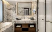 Туры в отель Wyndham Grand Plaza Royale Peach Blossom Hot Springs Resort Hunan