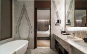 Туры в отель Wyndham Grand Plaza Royale Peach Blossom Hot Springs Resort Hunan