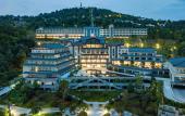 Туры в отель Wyndham Grand Plaza Royale Peach Blossom Hot Springs Resort Hunan