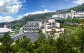 Туры в отель Wyndham Grand Plaza Royale Peach Blossom Hot Springs Resort Hunan
