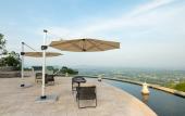 Туры в отель Wyndham Grand Plaza Royale Peach Blossom Hot Springs Resort Hunan