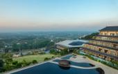 Туры в отель Wyndham Grand Plaza Royale Peach Blossom Hot Springs Resort Hunan