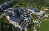 Туры в отель Wyndham Grand Plaza Royale Peach Blossom Hot Springs Resort Hunan