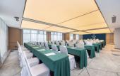 Туры в отель Golden Tulip Qingdao Hongdao International Exhibition Center Hotel
