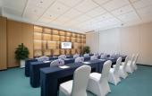 Туры в отель Hilton Garden Inn Chengde Mountain Resort