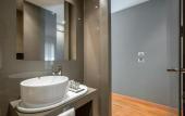 Туры в отель Fortyfive Squared Hotel