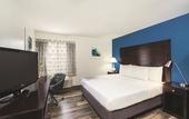 Туры в отель La Quinta Inn & Suites by Wyndham Brooklyn Downtown