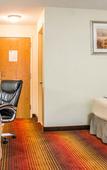 Туры в отель Rodeway Inn Macarthur Airport