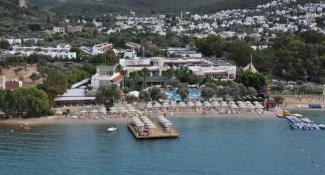 Izer Hotel & Beach Club 4*