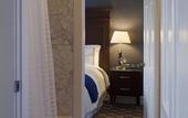 Туры в отель Newport Beach Hotel & Suites