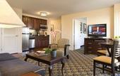 Туры в отель Newport Beach Hotel & Suites