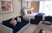 Туры в отель Sandyport Beach Resort