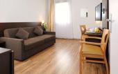 Туры в отель Sejours & Affaires Caen Le Clos Beaumois