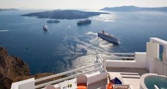 Above Blue Suites 4*