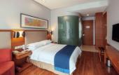 Туры в отель Holiday Inn Express Chongqing Jinxiucheng