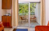 Туры в отель Julian Forest Suites