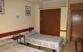 Туры в отель Hostal Guillot