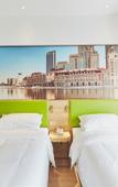 Туры в отель Vienna 3 Best Hotel (Shenzhen Qianhai Bao'an Center Happy Harbor Ferris Wheel)