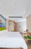 Туры в отель Vienna 3 Best Hotel (Shenzhen Qianhai Bao'an Center Happy Harbor Ferris Wheel)