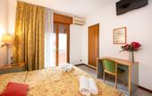 Туры в отель CAMELIA ROOMS VENICE GUESTHOUSE