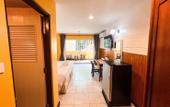 Туры в отель Luna Hut Resort Hua Hin