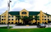 Туры в отель La Quinta Inn and Suites Willowbrook