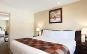 Туры в отель Days Inn by Wyndham Montreal East