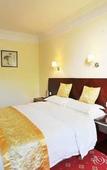 Туры в отель Emeishan Grand Hotel (Emeishan Scenic Area Baoguo Temple)