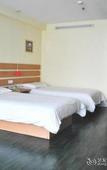 Туры в отель Yitel Collection Hotel (Qingdao Shandong Road Central Business District Wanda Plaza)
