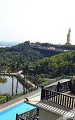 Туры в отель Lotus Hill Yuehai Hotel