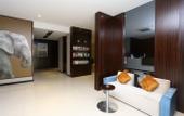 Туры в отель Chengdu Wuhou Temple Hongpailou Subway Station Atour Hotel