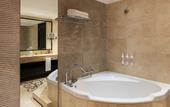Туры в отель Le Meridien Mina Seyahi Beach Resort & Waterpark