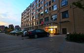 Туры в отель Huayi Zhenpin · Yunting Guanlan Audio-Visual International Hotel